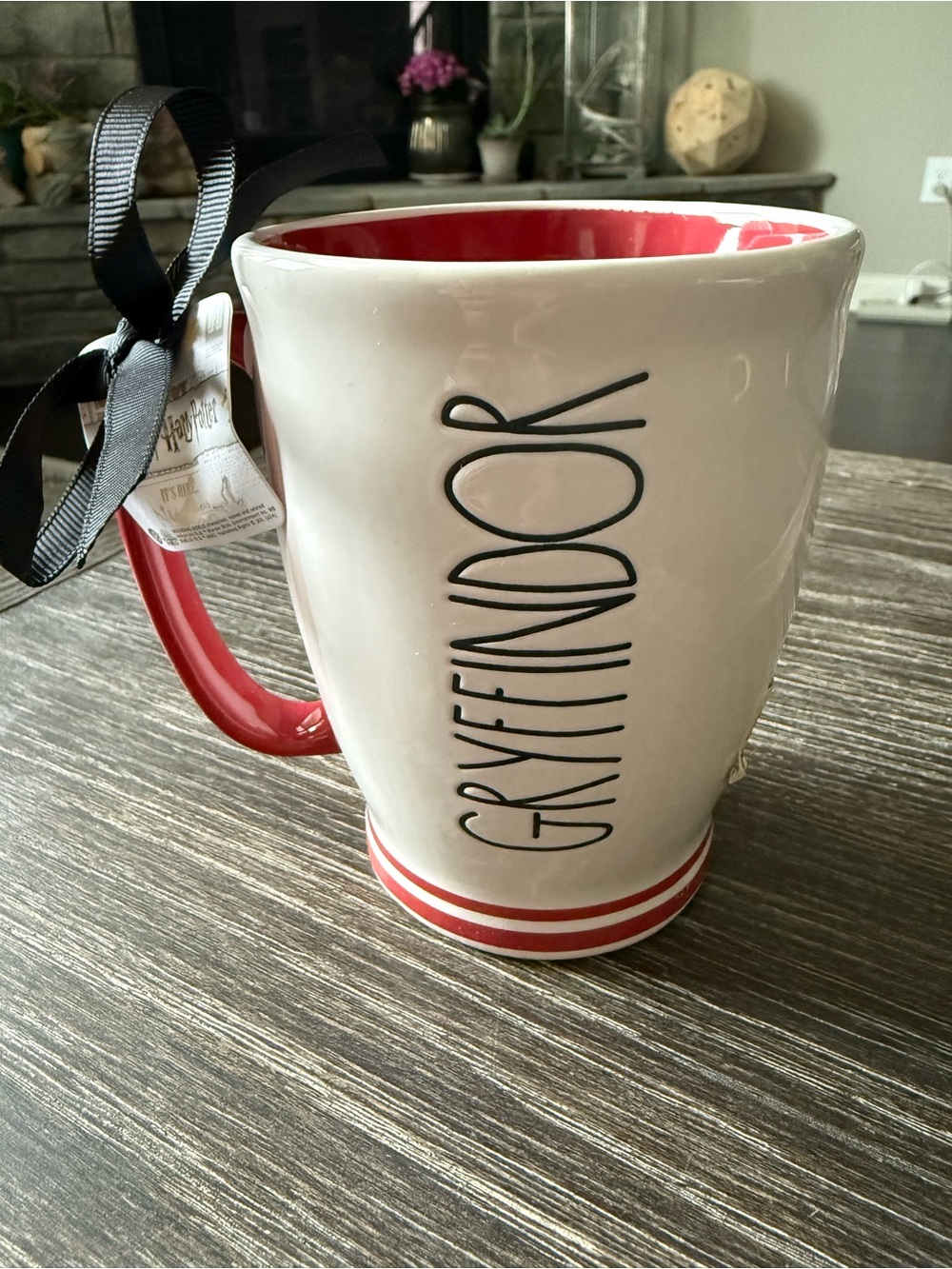 NWT Rae Dunn Harry Potter GRYFFINDOR mug
Double sided